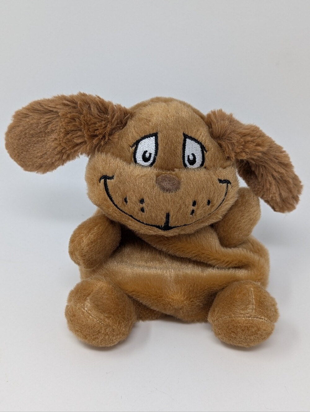 Aurora Palm Pals Max the Dog Dr Seuss